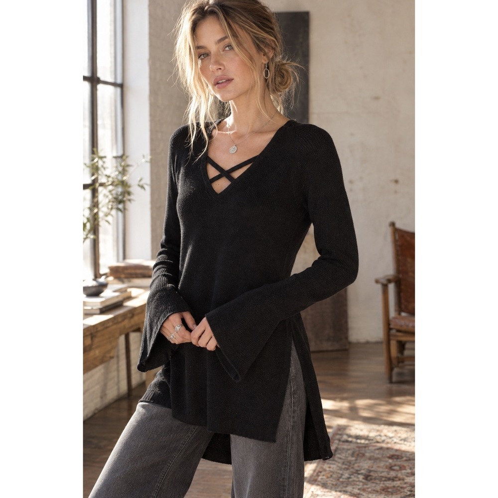 Free People Crisscross V-Neck Bell Sleeve Rayon Linen Knit Tunic Sweater Black S